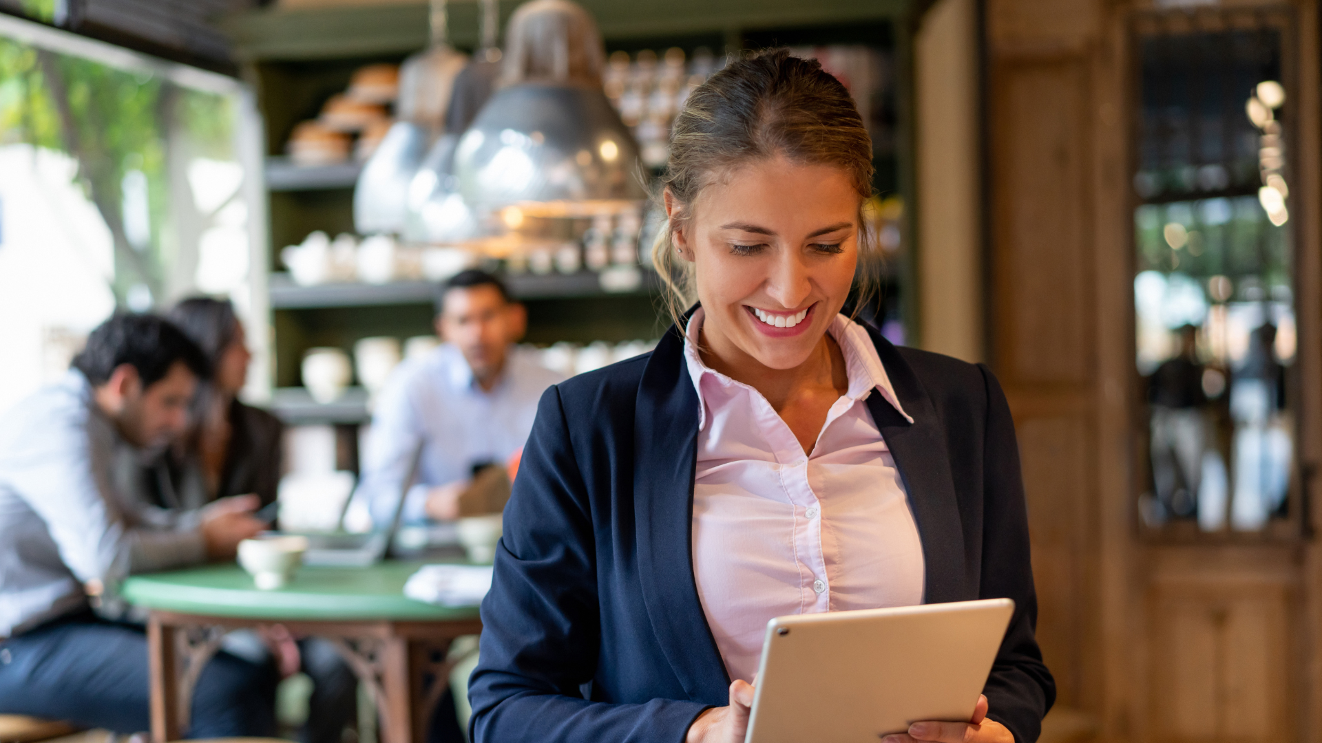 How to Greet Customers: A Comprehensive Guide