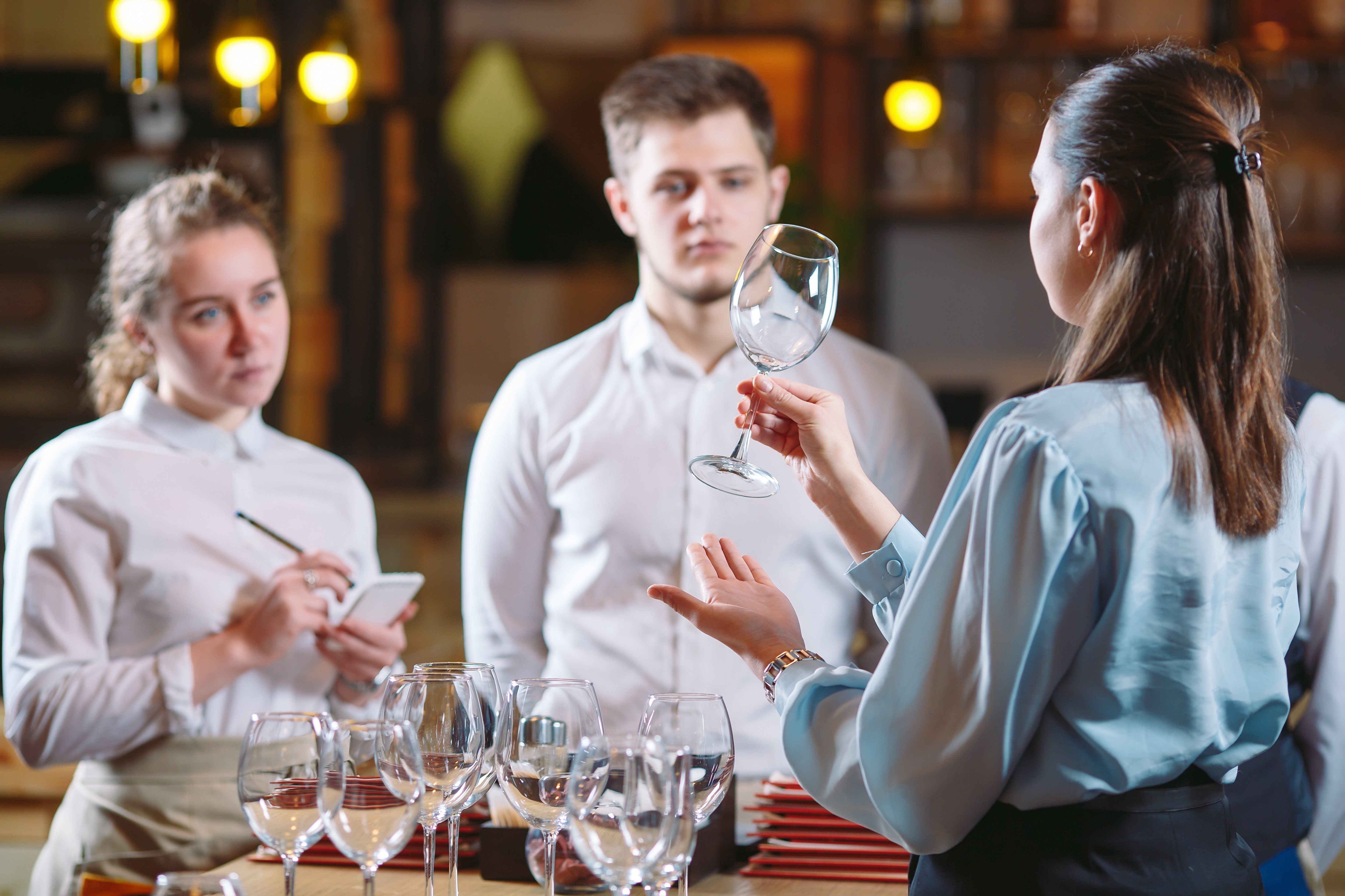 How to Improve Restaurant Service Quality: 10 Methods | ResDiary
